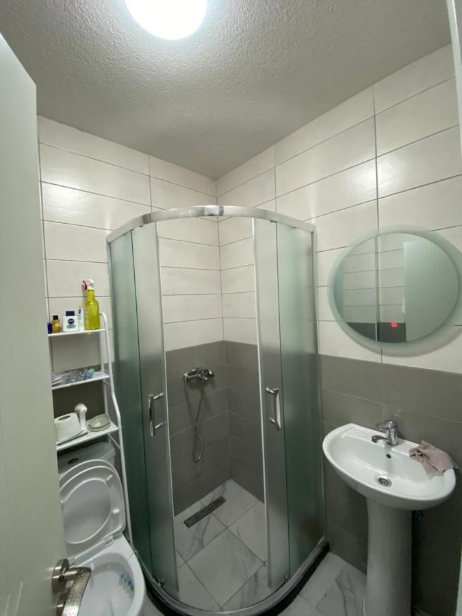Elegant Apartment In City Centre Pristina Kültér fotó