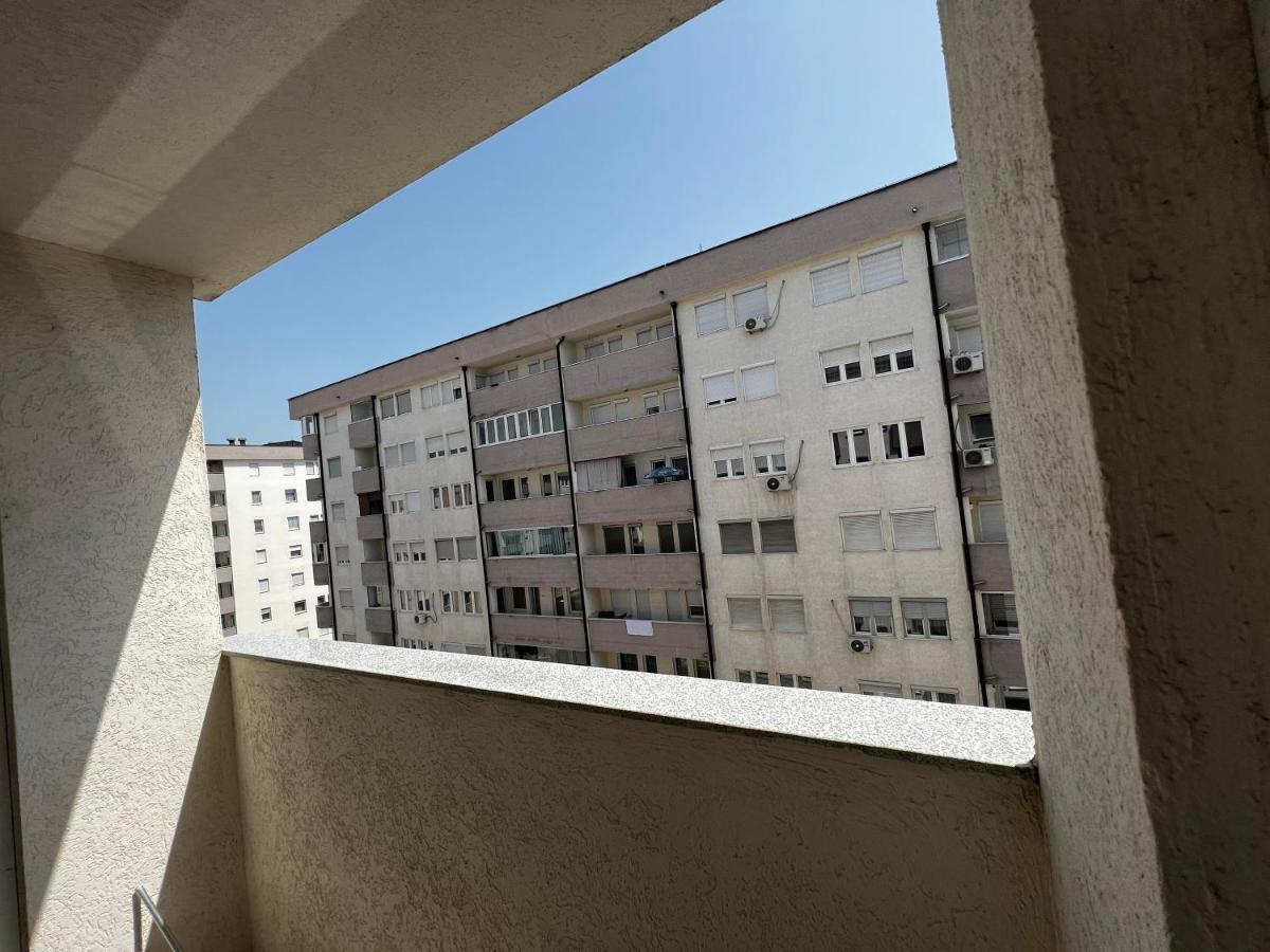Elegant Apartment In City Centre Pristina Kültér fotó